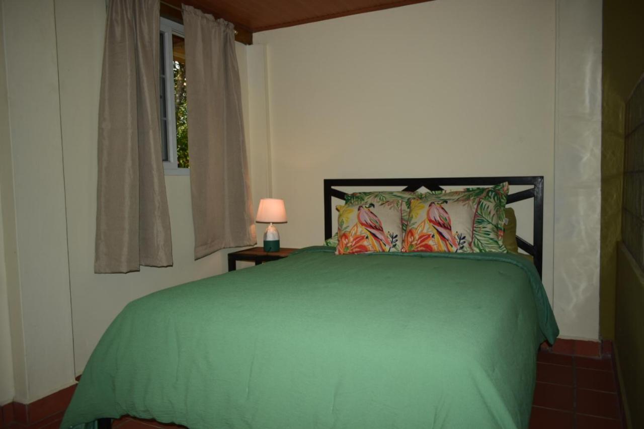 La Qhia Eco Retreat Hostel Santa Fe  Bagian luar foto